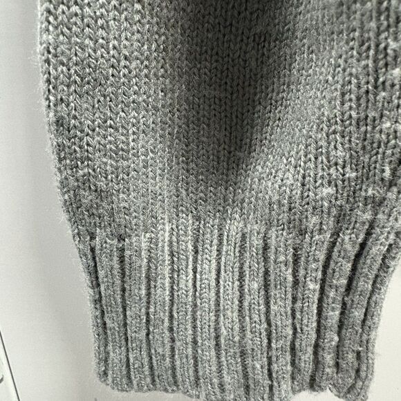 Harry Potter Gryffindor Sweater Small V-Neck Hogwarts Uniform Wizarding World - Picture 10 of 14